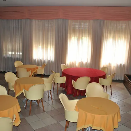 Centro Carraro Otel Chievo